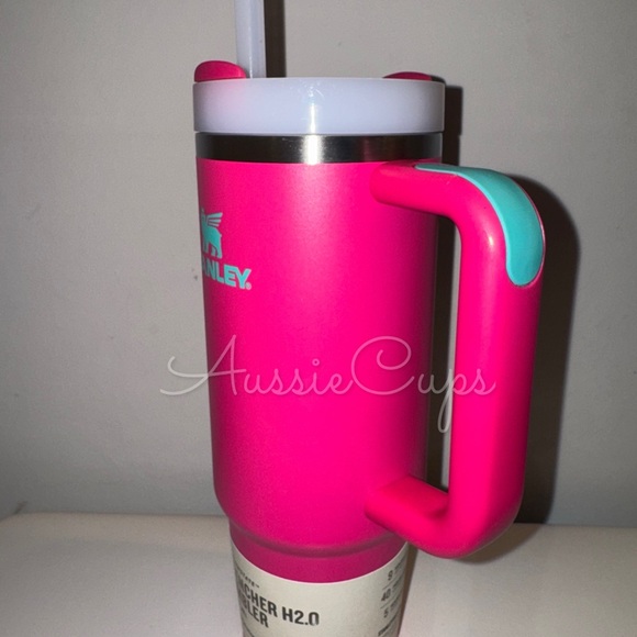 Stanley Passion Pink 30 oz Quencher Tumbler, Hot Pink & Turquoise, Minor Flaws - Picture 3 of 15